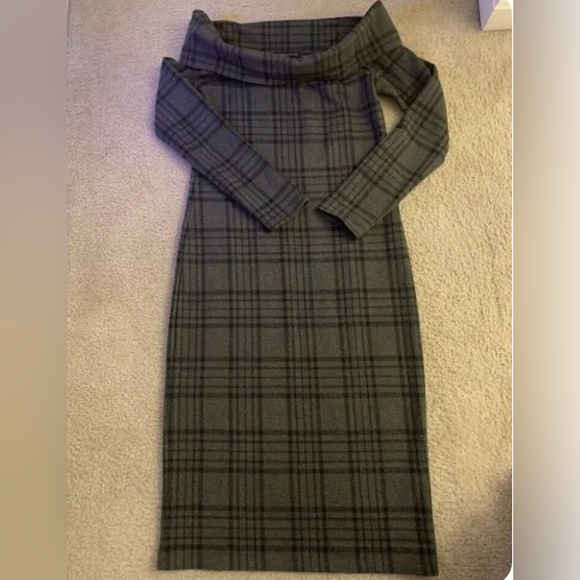 Classy midi holiday dress size M - Picture 4 of 5